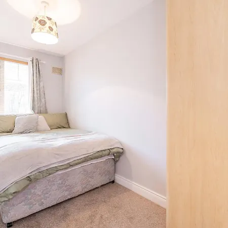 Holywell Rise Apartment