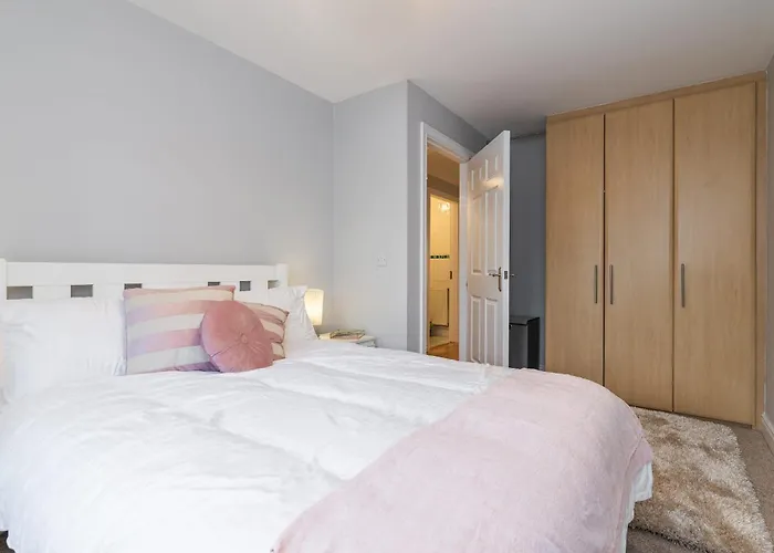 Holywell Rise Swords